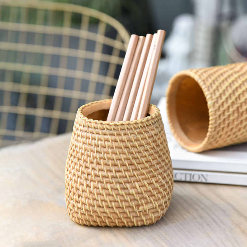 Tablet Reading Accessories - Portapenne in Resina Effetto Rattan Intrecciato,